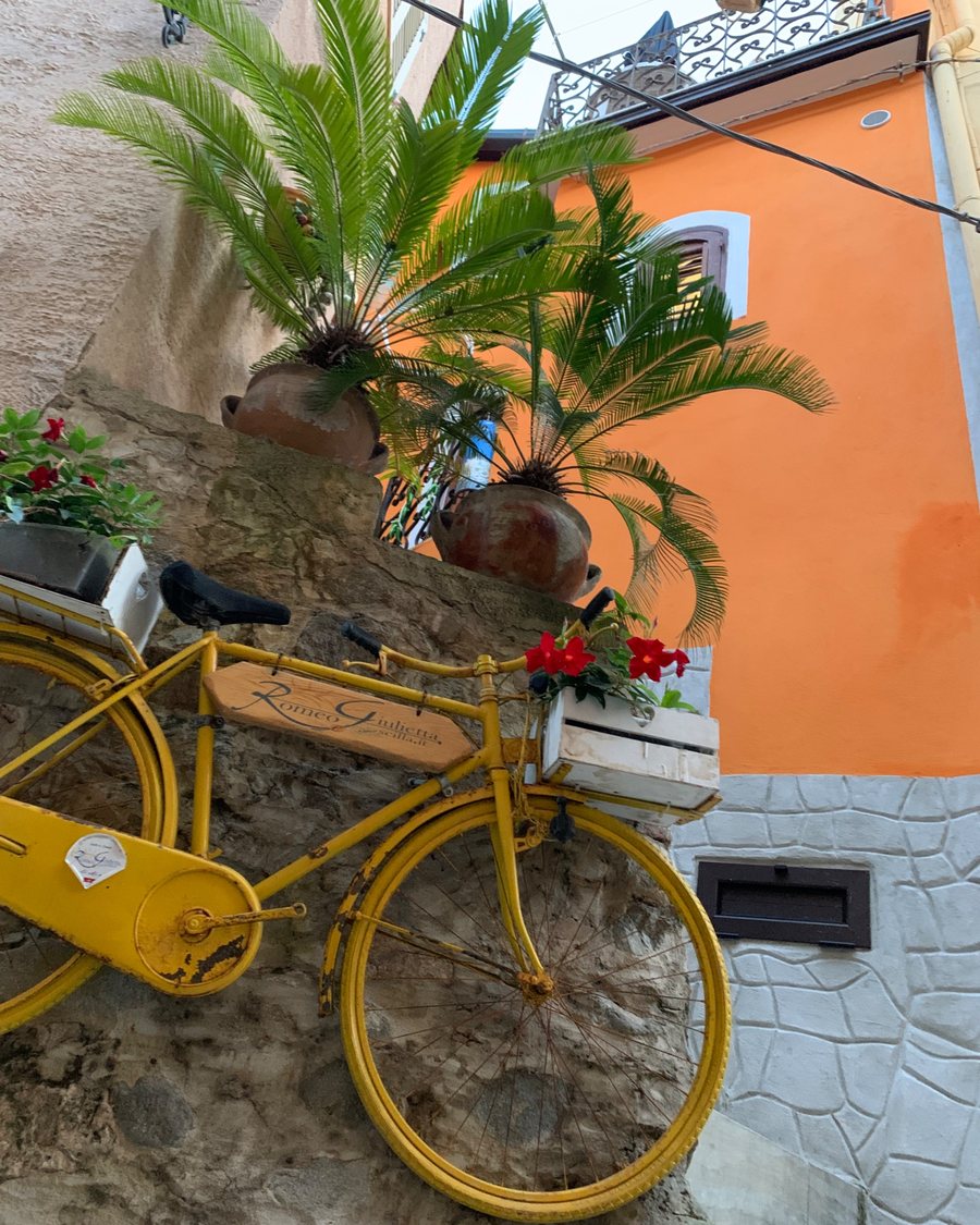 The streets of Scilla